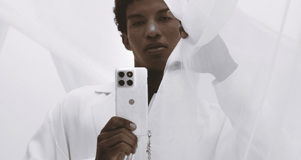 نسخه ویژه موتورولا اج 70